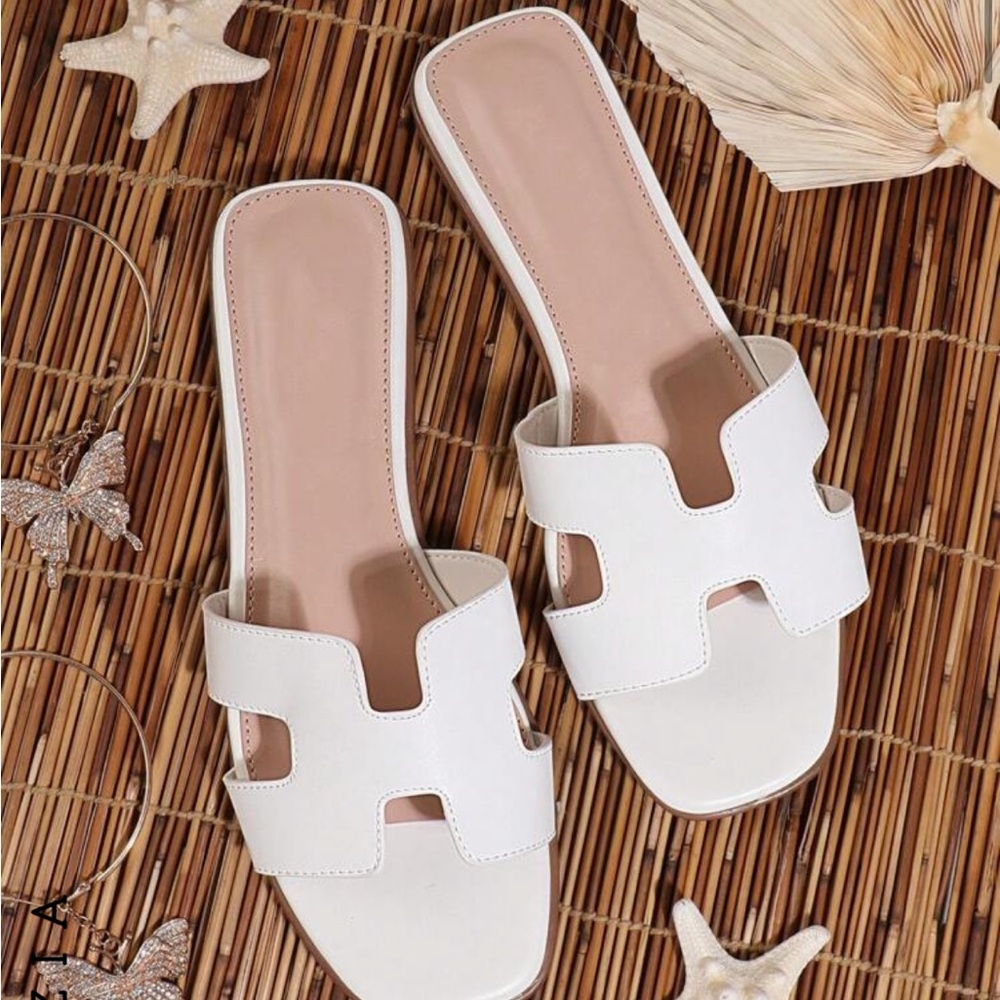 SHEIN Women’s Flat Sandals